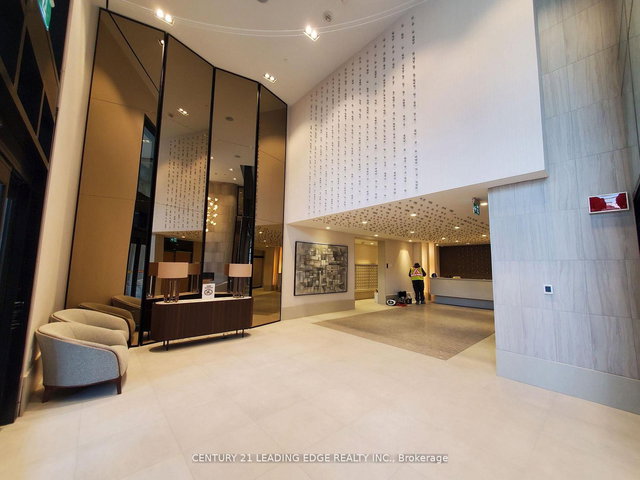 328 - 2020 Bathurst Street