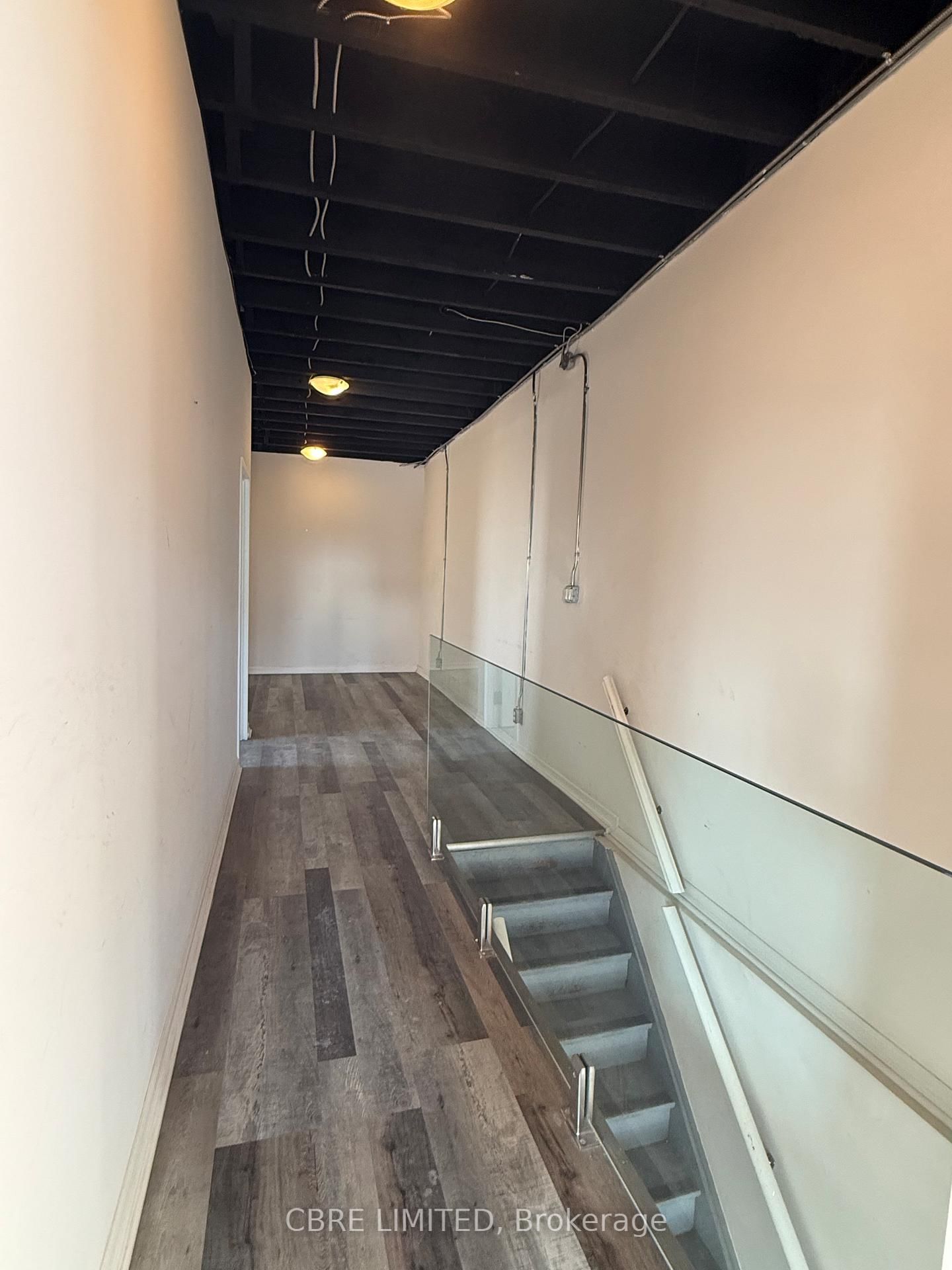 684 St. Clair Avenue W, Unit 2nd Floor - Photo 3