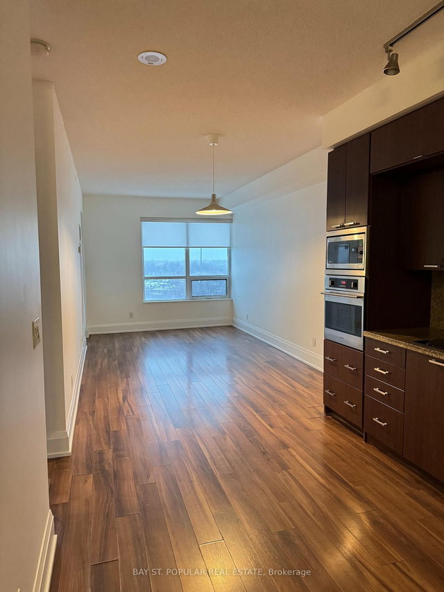 805 - 120 Harrison Garden Boulevard