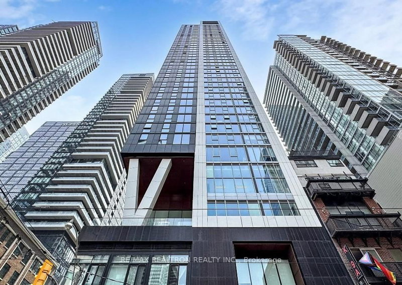 home for lease on 1802-357 King Street W