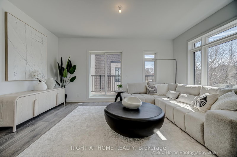 1 Case Ootes Dr, Toronto, M4A 0A9 | Image 3