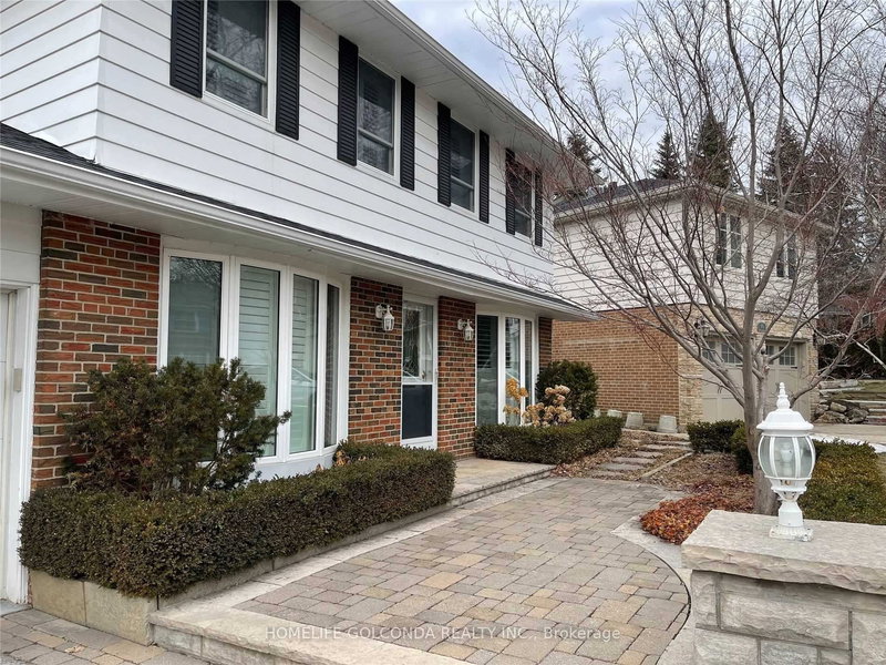 24 Meadowglade Cres, Toronto, M2J 1C7 | Image 2