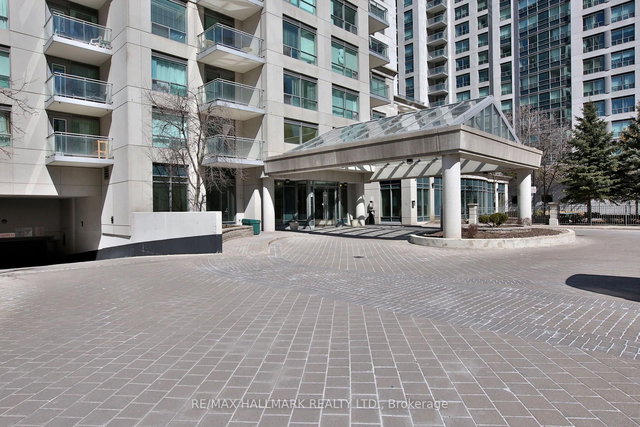 502 - 21 Hillcrest Avenue