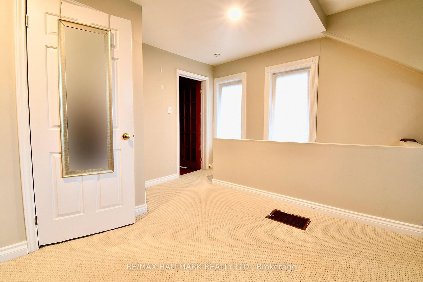 34 River Street • Toronto, ON photo 27