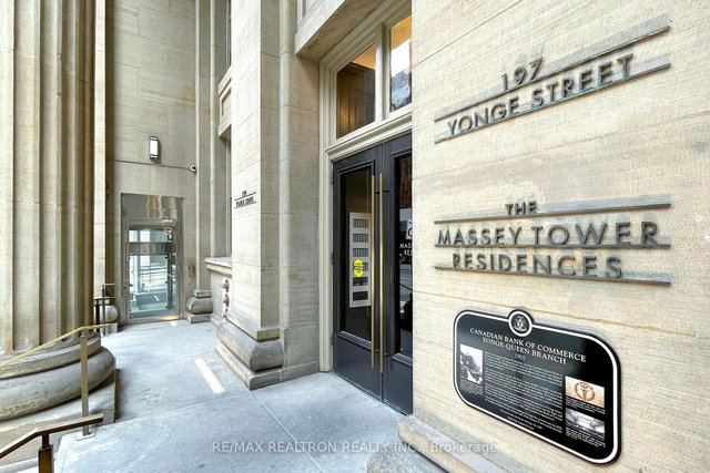 1505 - 197 Yonge Street