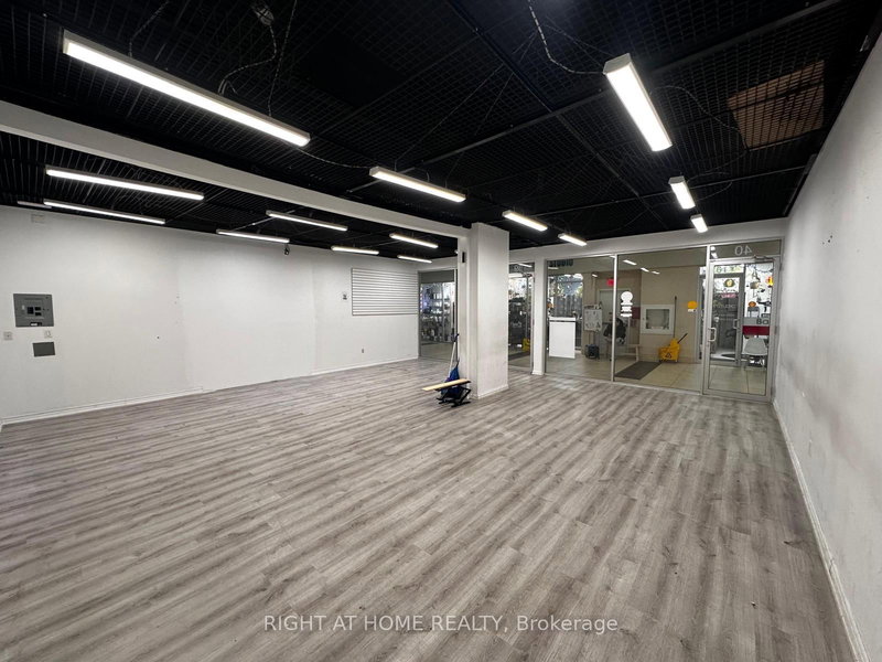 39 - 384 Yonge St, Toronto, M5B 1S8 | Image 2