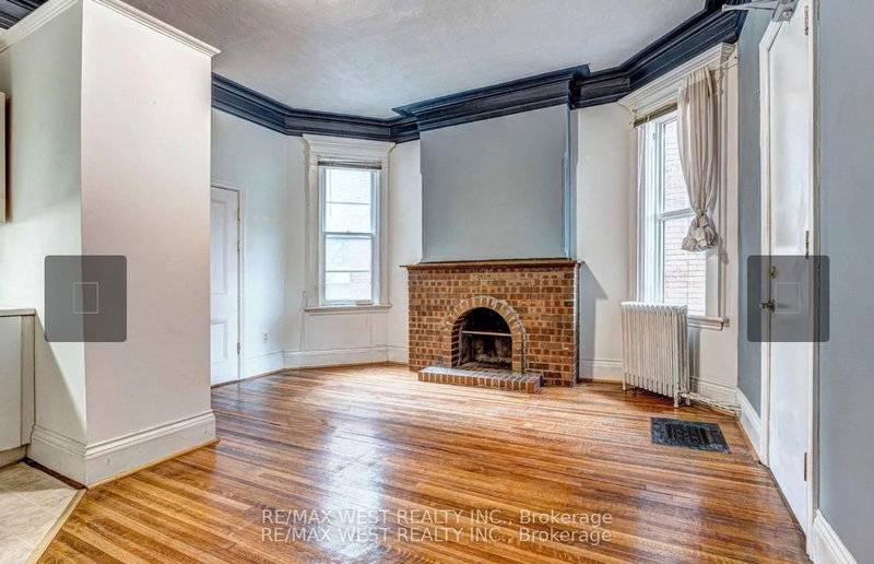 102 - 125 Madison Ave, Toronto, M5R 2S3 | Image 3