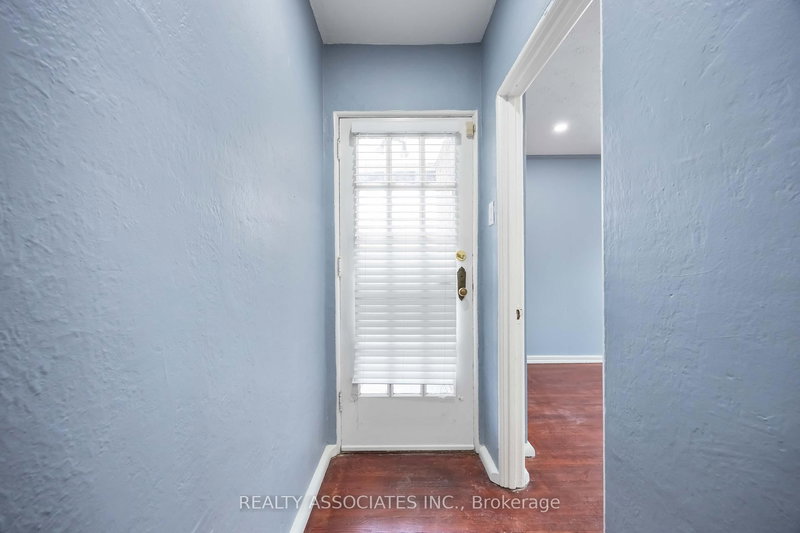 162 Millwood Rd, Toronto, M4S 1J7 | Image 2