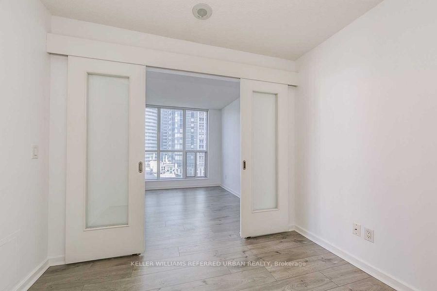 208 Queens Quay W, Unit 1401 - Photo 10
