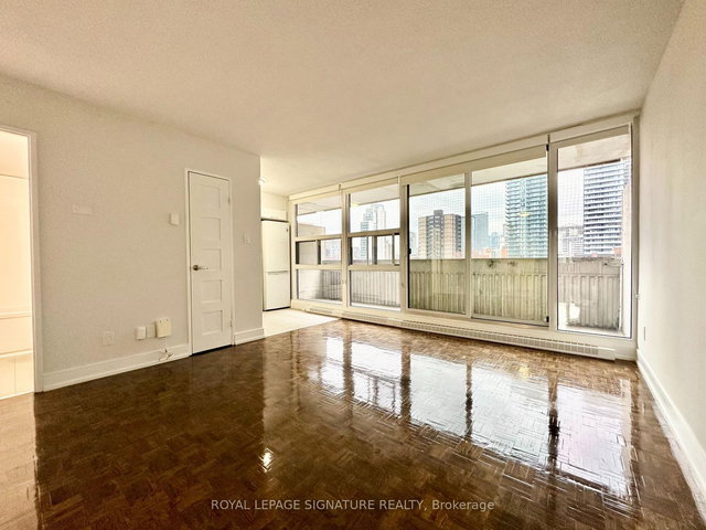 1701 - 33 Isabella Street