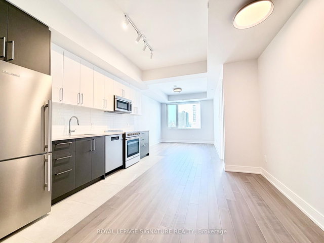 703 - 664 Spadina Avenue