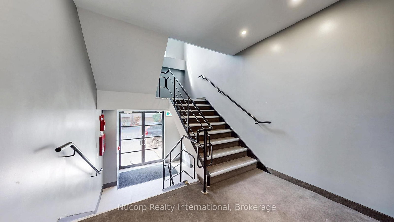 8 Eastern Avenue, Unit #Second Floor - Photo 4