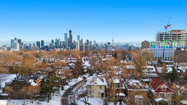 811 - 111 St Clair Avenue W