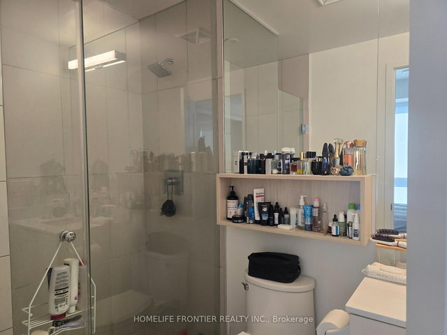 1625 - 70 Princess Street