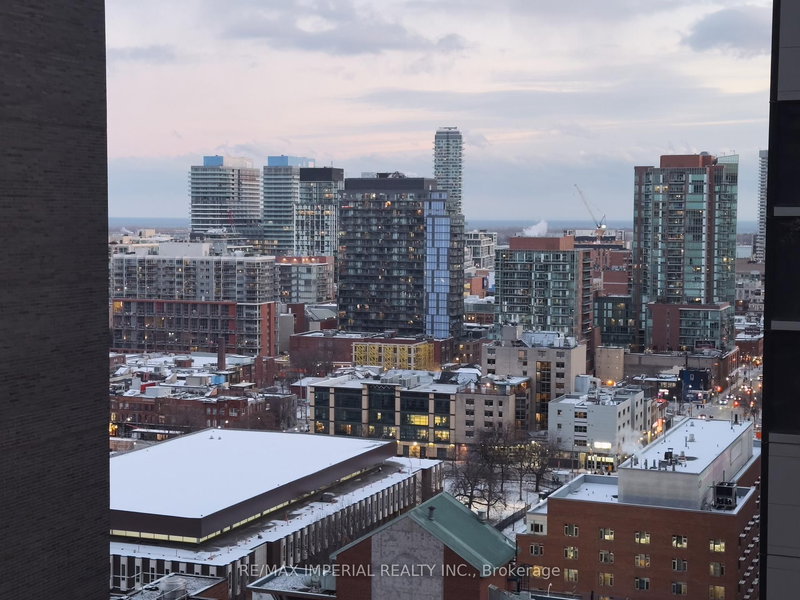 2002 - 77 Mutual St, Toronto, M5B 0B9 | Image 2