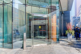 4702 - 180 University Avenue