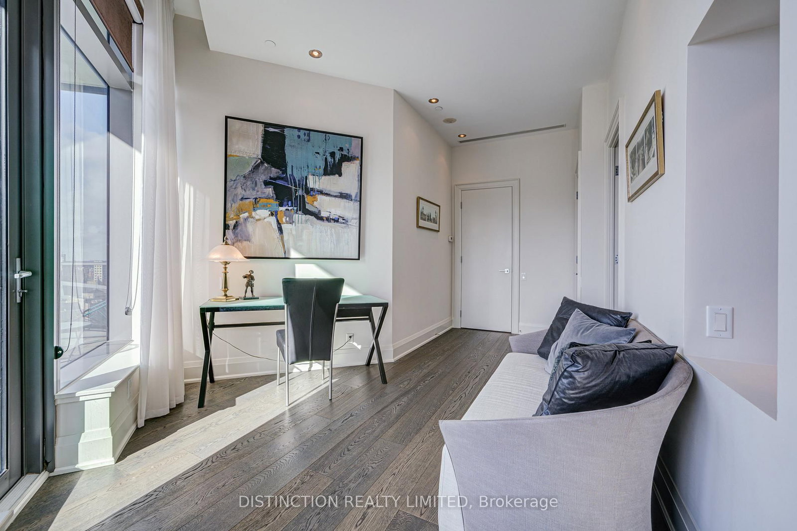 77 Charles Street W • #1603 • Toronto, ON photo 19