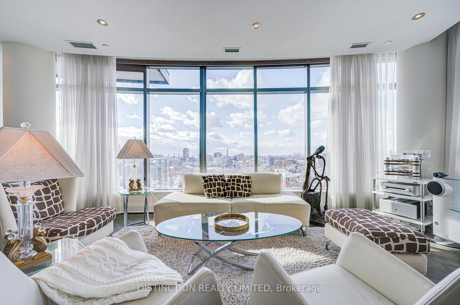 77 Charles Street W • #1603 • Toronto, ON photo 9