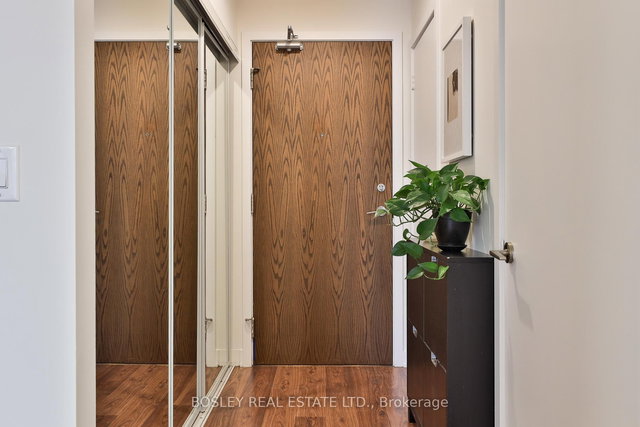 315 - 260 Sackville Street