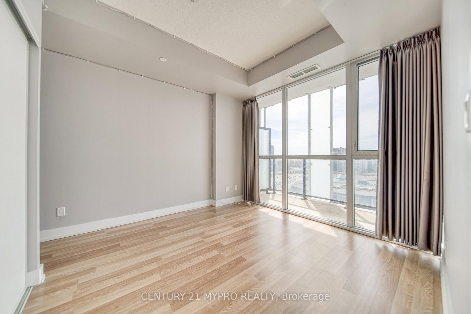 Condo for lease at 1302-150 Fairview Mall Drive, Toronto, Ontario, M2J 0E7 - Don Valley Village - MLS: C12796958