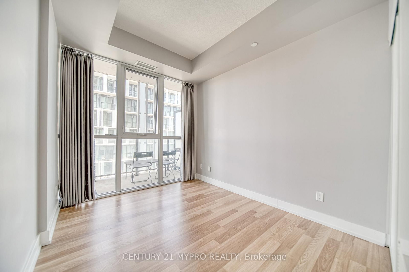 Condo for lease at 1302-150 Fairview Mall Drive, Toronto, Ontario, M2J 0E7 - Don Valley Village - MLS: C12796958