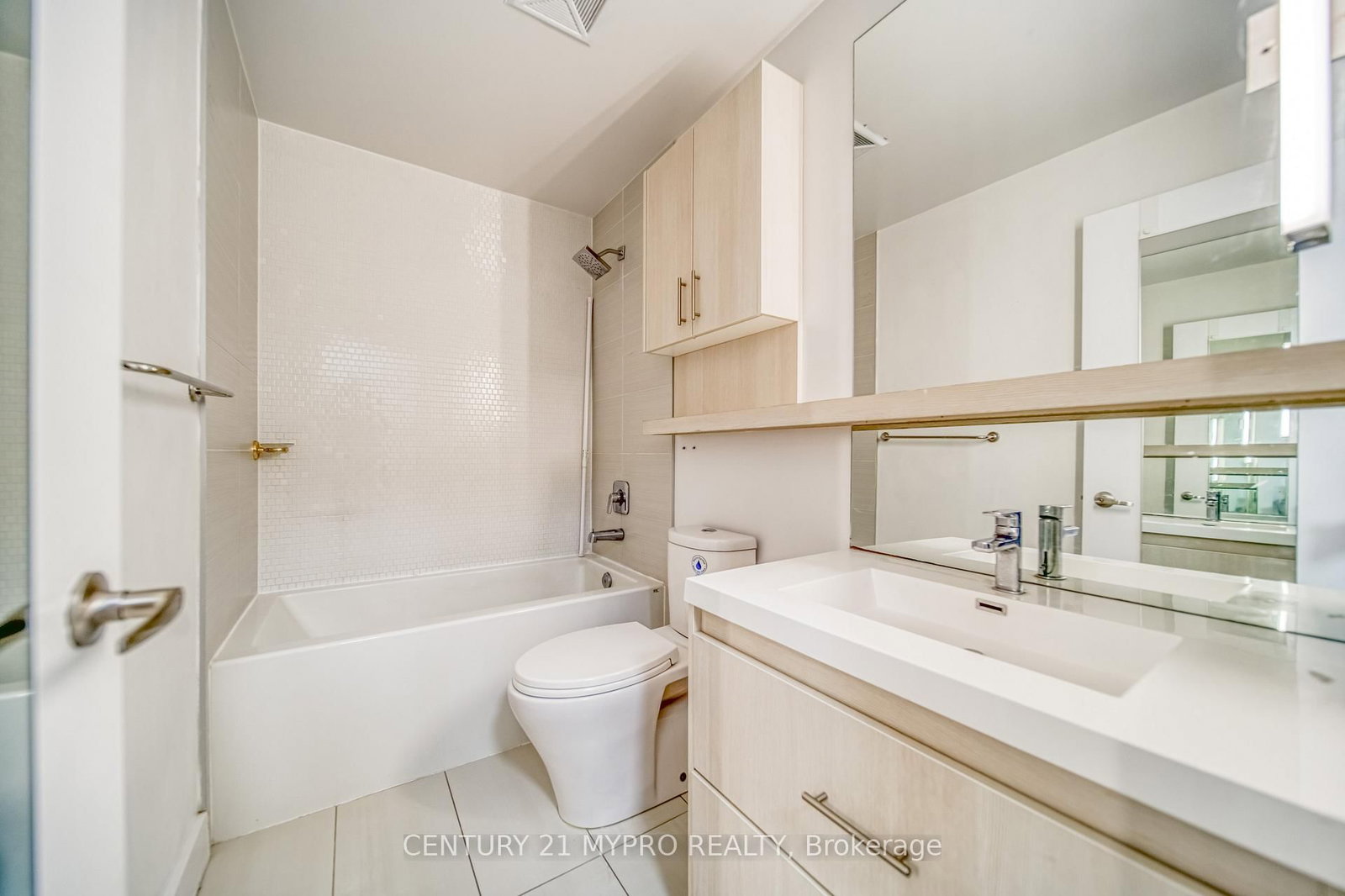 Condo for lease at 1302-150 Fairview Mall Drive, Toronto, Ontario, M2J 0E7 - Don Valley Village - MLS: C12796958