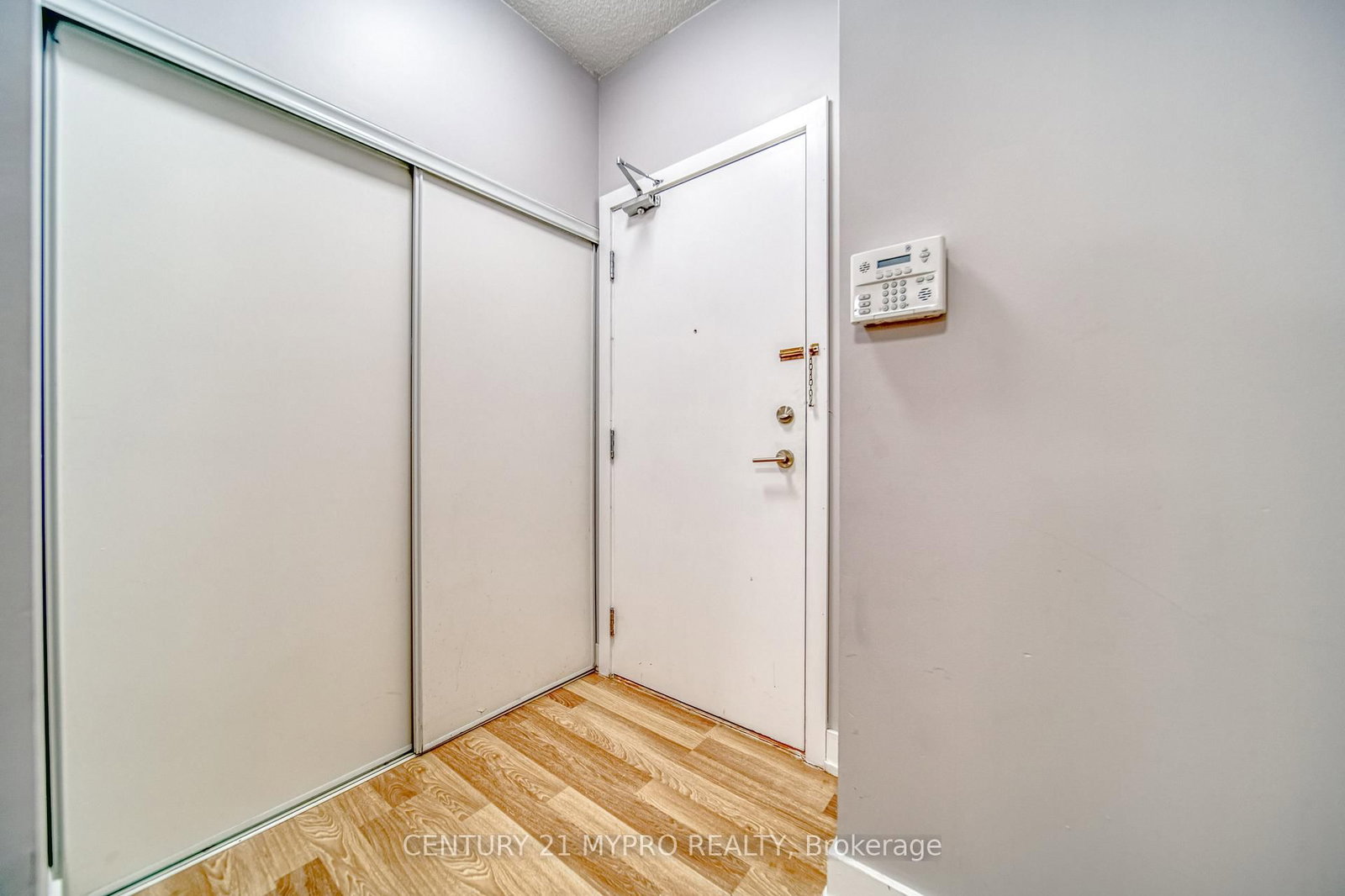 Condo for lease at 1302-150 Fairview Mall Drive, Toronto, Ontario, M2J 0E7 - Don Valley Village - MLS: C12796958