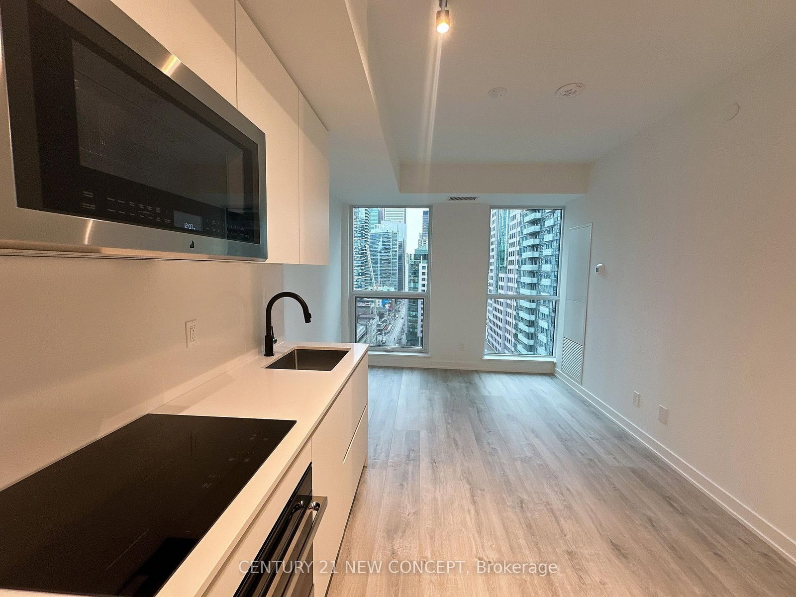 327 King Street W, Unit 1708 - Photo 5