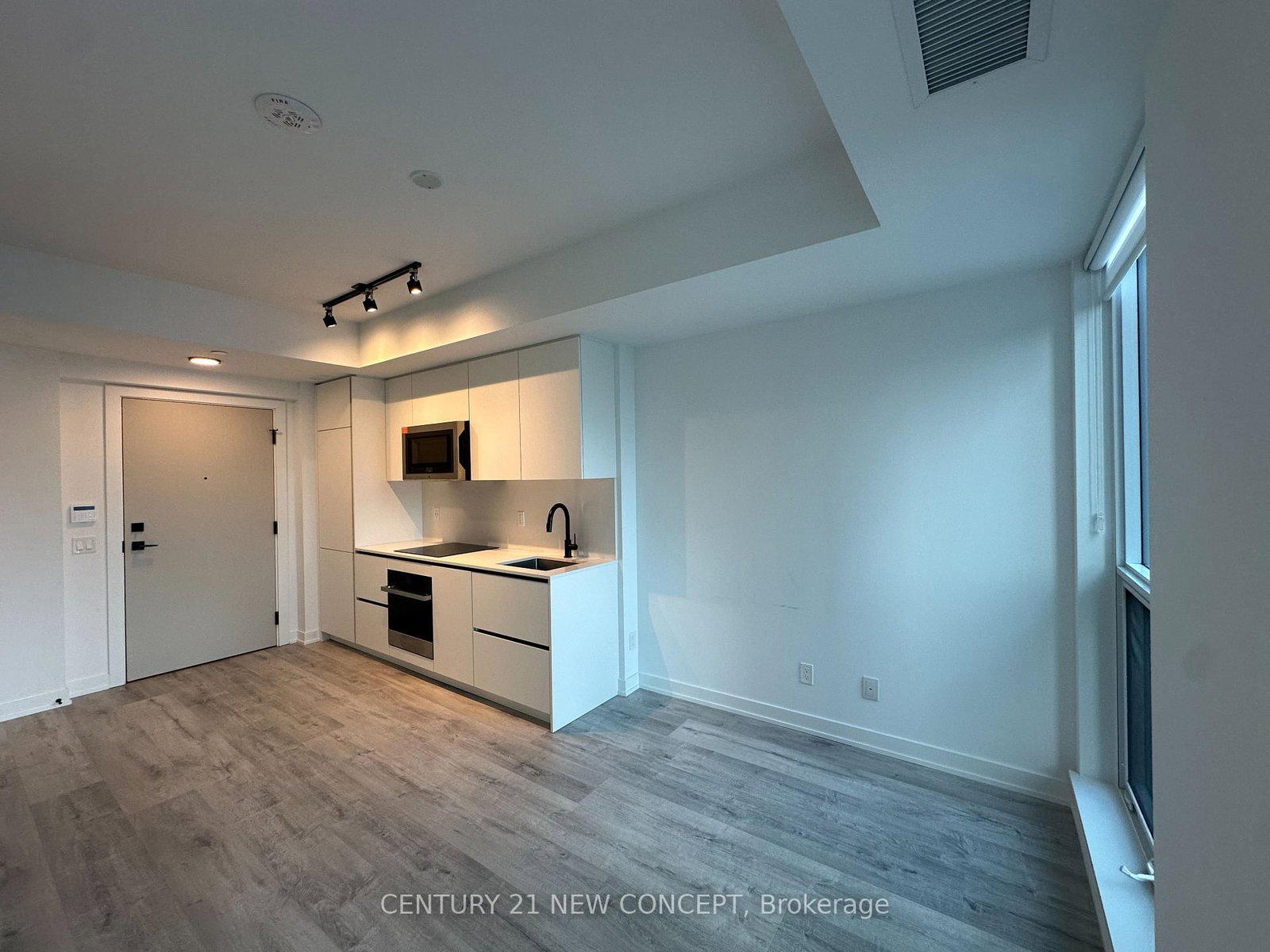 327 King Street W, Unit 1708 - Photo 7