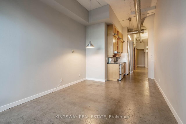 843 - 155 Dalhousie Street