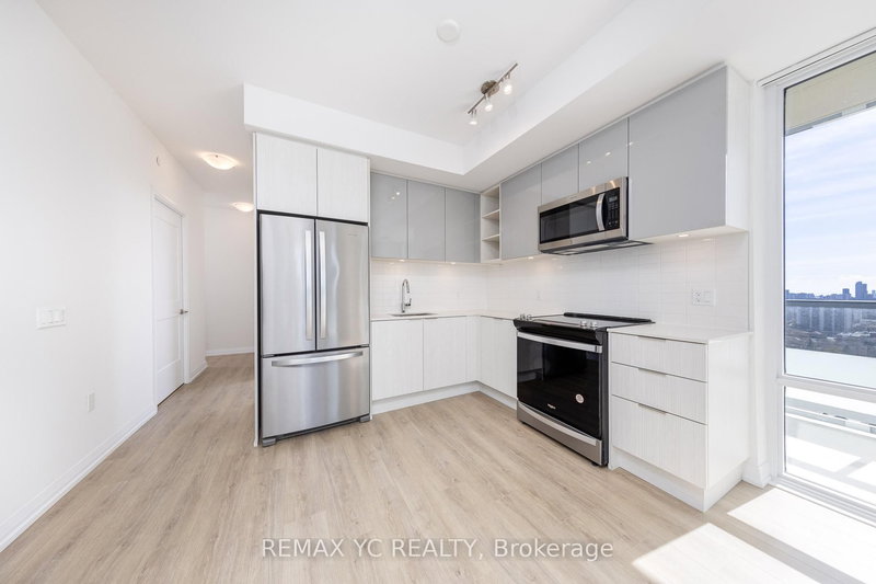 2613 - 50 Dunfield Ave, Toronto, M4S 0E4 | Image 3