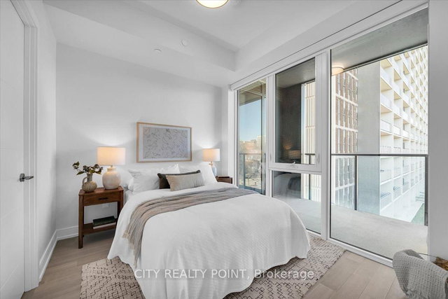 608 - 664 Spadina Avenue