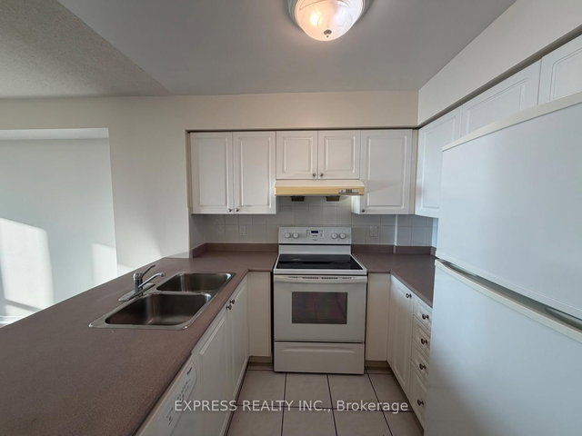 1505 - 8 Hillcrest Avenue