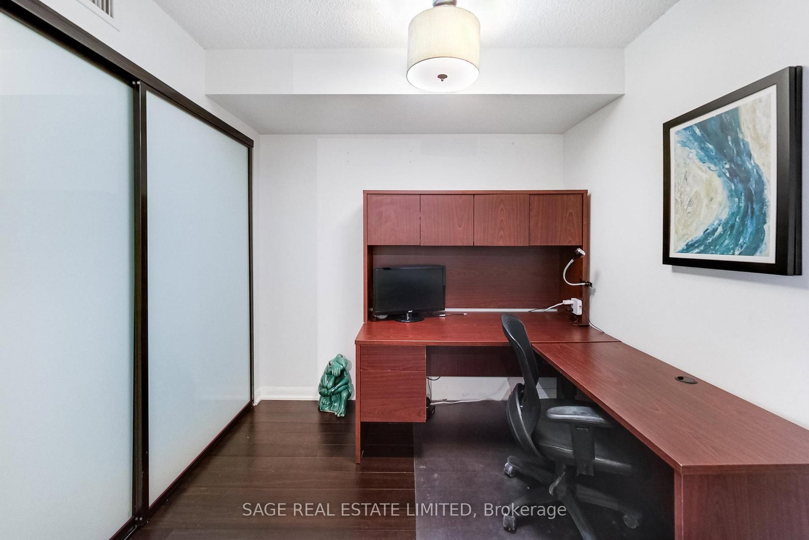 Listing Image 12