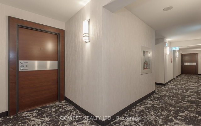 2516 - 15 Iceboat Terrace N