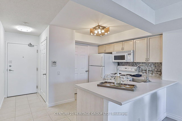 701 - 30 Harrison Garden Boulevard