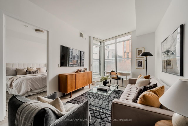 340 - 15 Merchants' Wharf