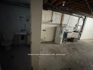 2831 Bathurst Street - Photo 4