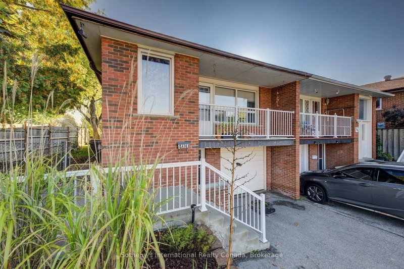 400 Cherokee Blvd, Toronto, M2H 2W7 | Image 2