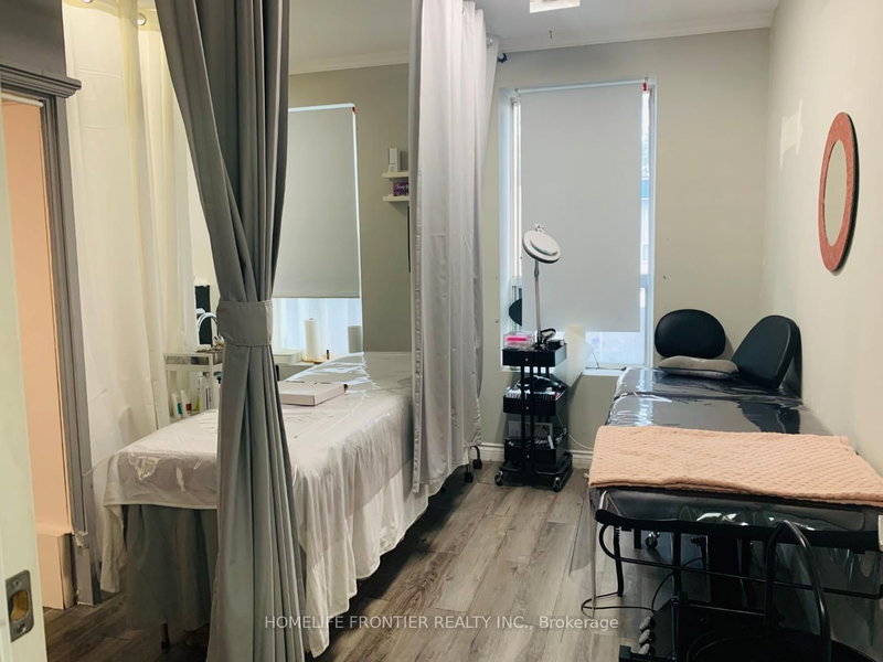 2nd Floor - 620 Bloor St W, Toronto, M6G 1K7 | Image 2