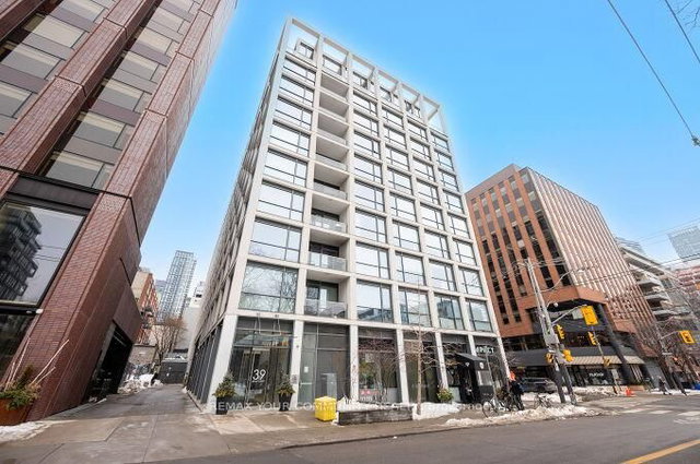 PH11 - 39 Brant Street