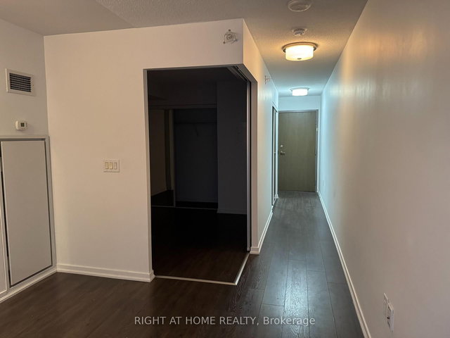 706 - 36 Lisgar Street