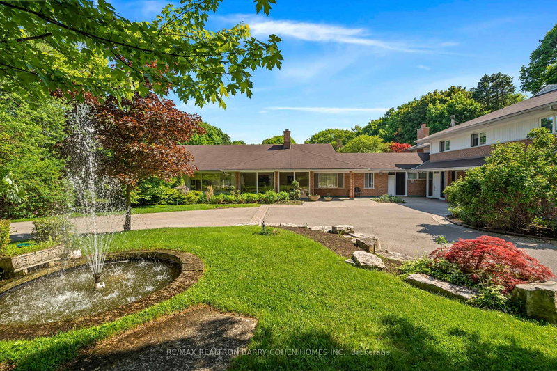 50 Park Lane Circ, Toronto, M3C 2N2 | Image 3