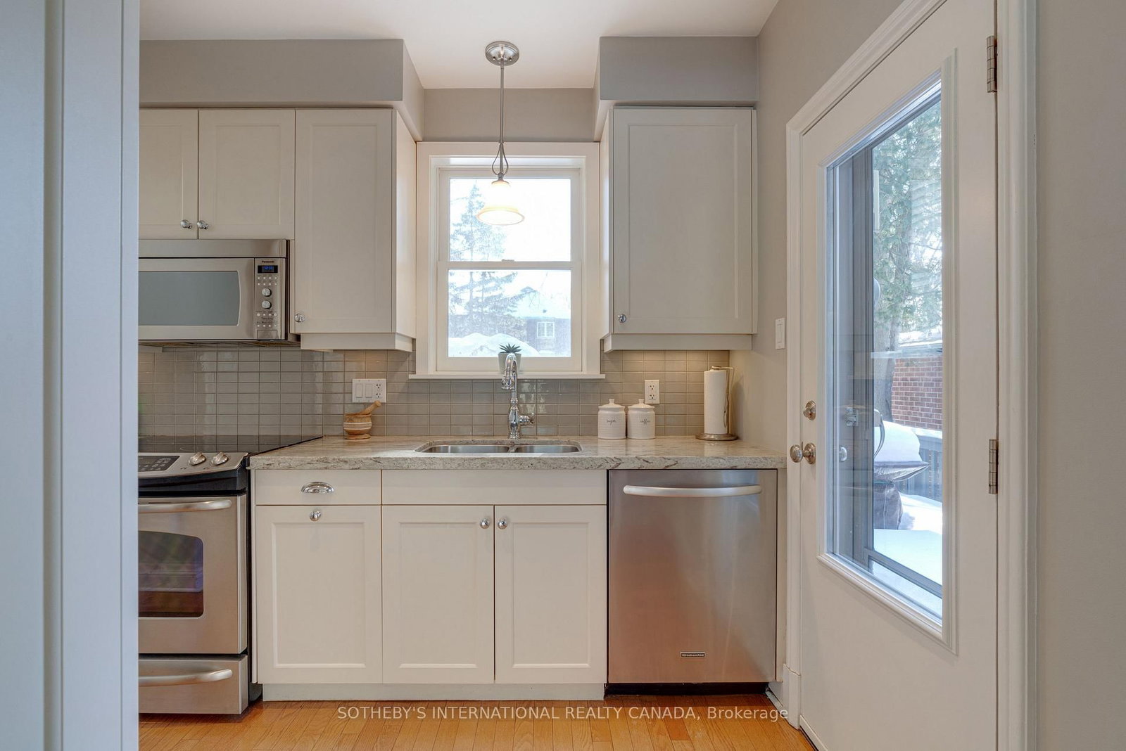 Listing Image 15