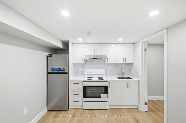 Basement - 35 Regatta Crescent