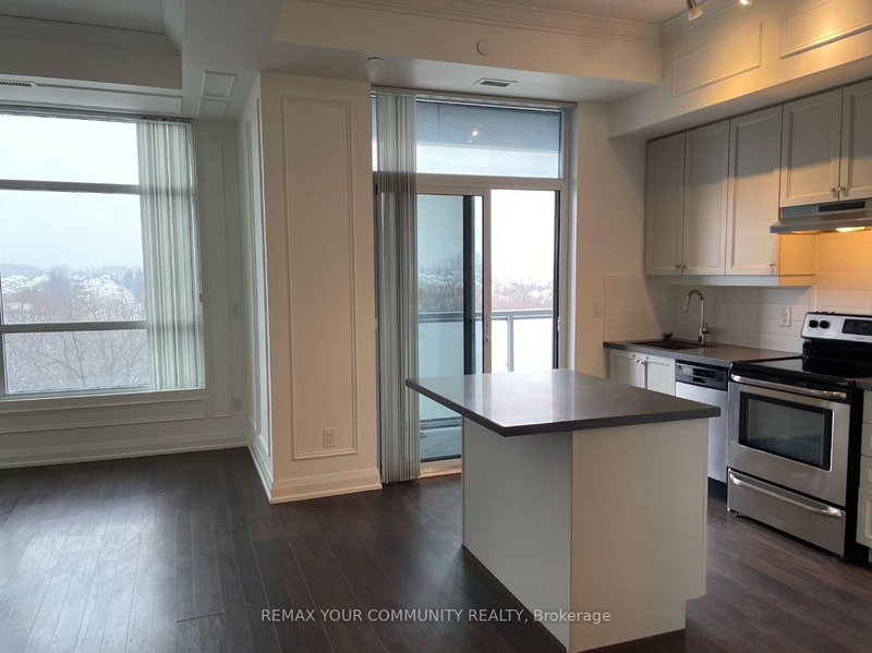 home for lease on 503-8763 Bayview Avenue