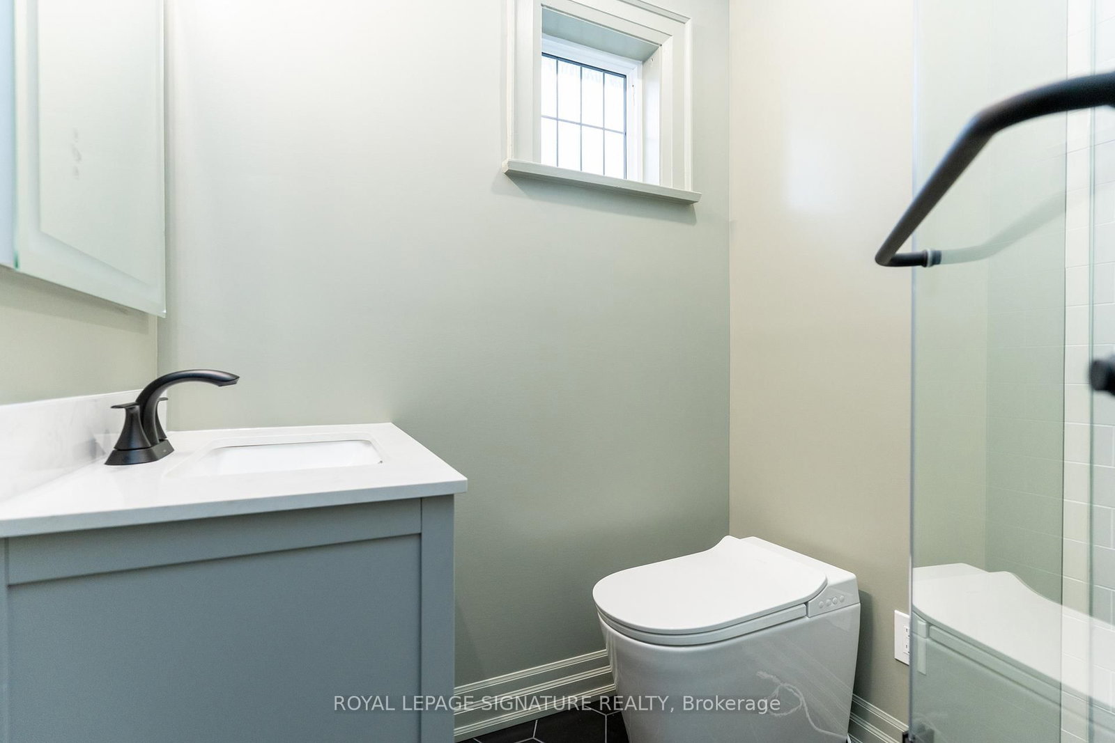 Detached House for lease at 184 Lawrence Avenue, Toronto, Ontario, M4N 1T1 - Lawrence Park North - MLS: C12804098