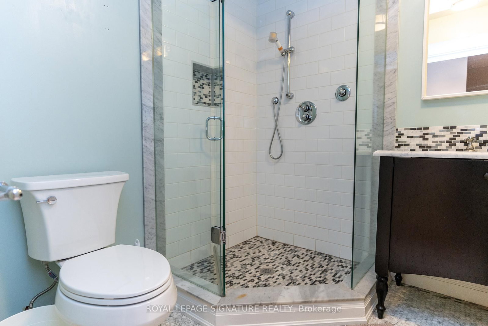 Detached House for lease at 184 Lawrence Avenue, Toronto, Ontario, M4N 1T1 - Lawrence Park North - MLS: C12804098