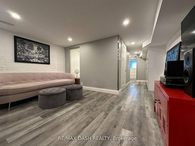 BSMT - 725 Palmerston Avenue W