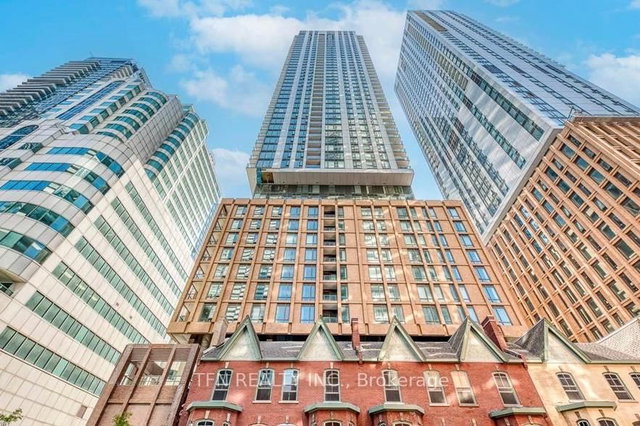 2005 - 8 Widmer Street